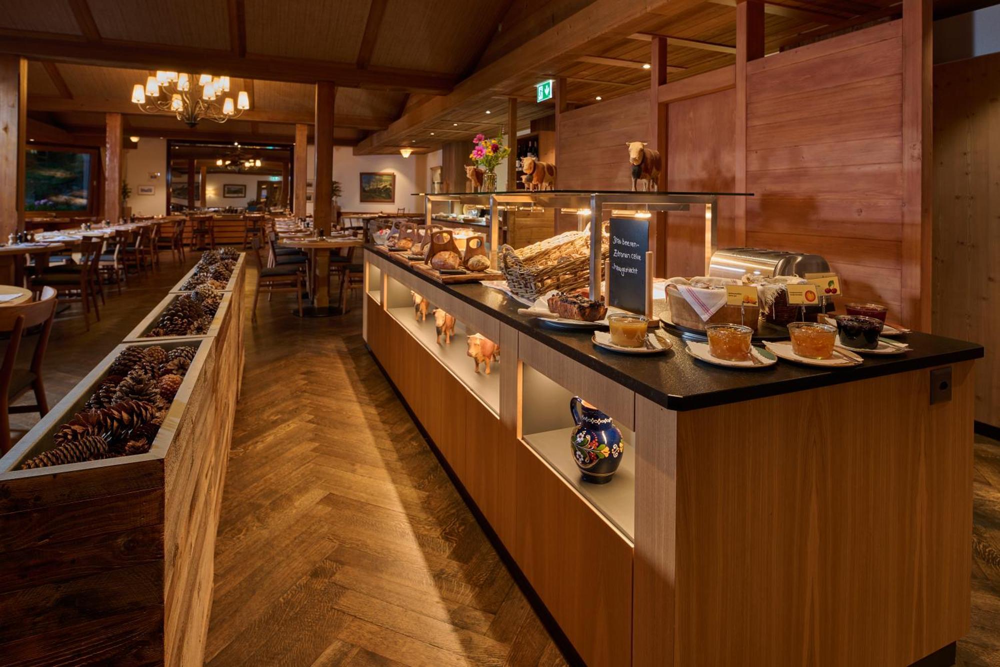Alpenrose - A Family Affair Since 1881 Hotel